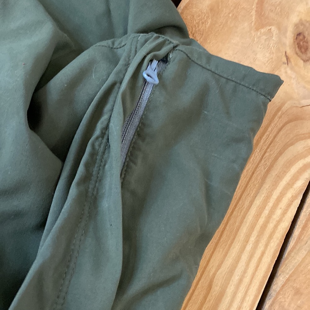 Mountain Hard Wear Convertible Hiking / Trail pants - Picture 4 of 5